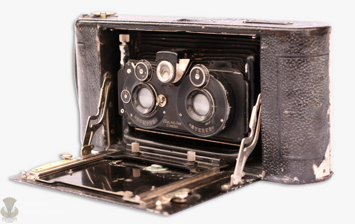 Menilik Koleksi Kamera Lloyd Stereo-Panorama 675