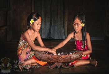 Getting to Know Traditional Games, Congklak